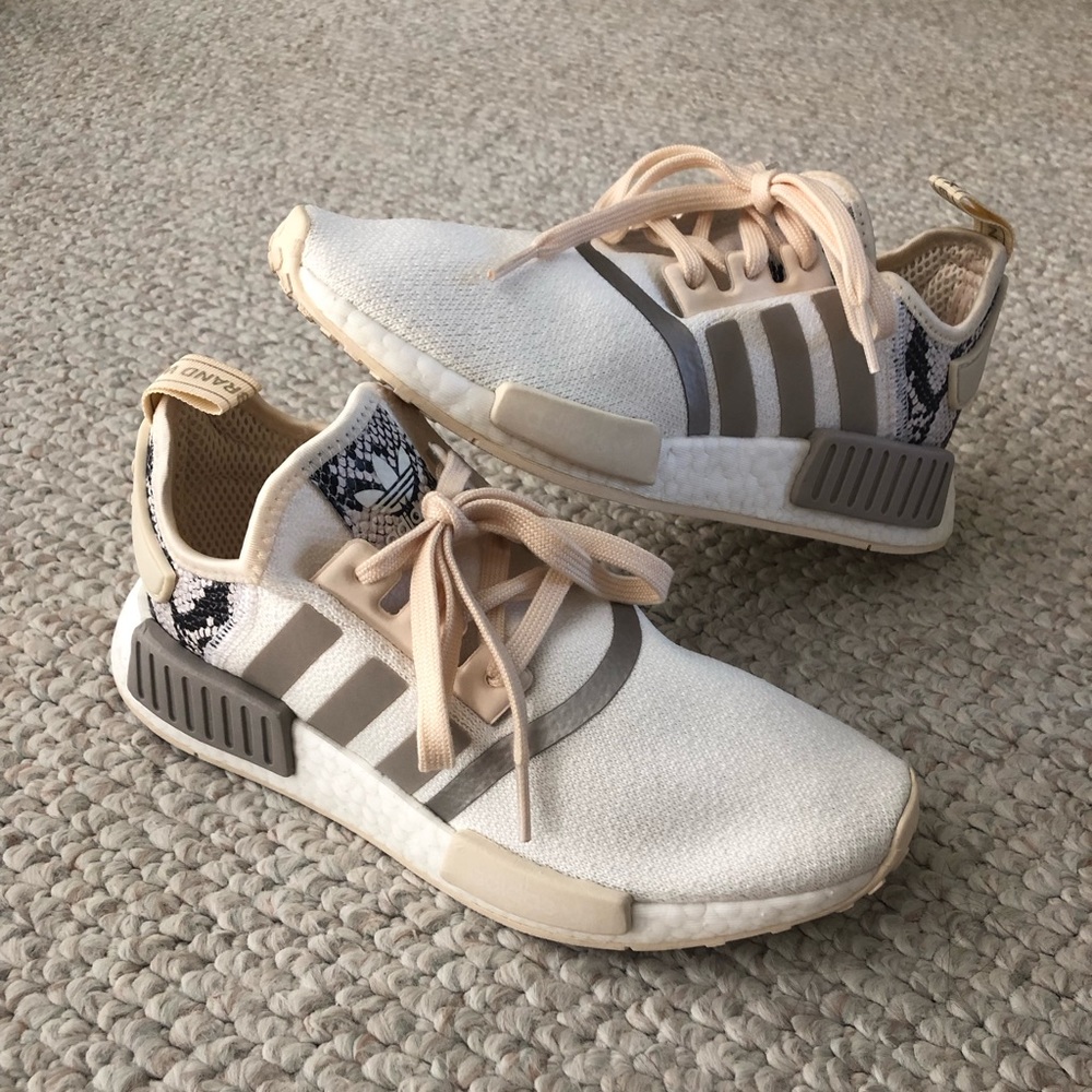 Women’s Adidas Sneakers